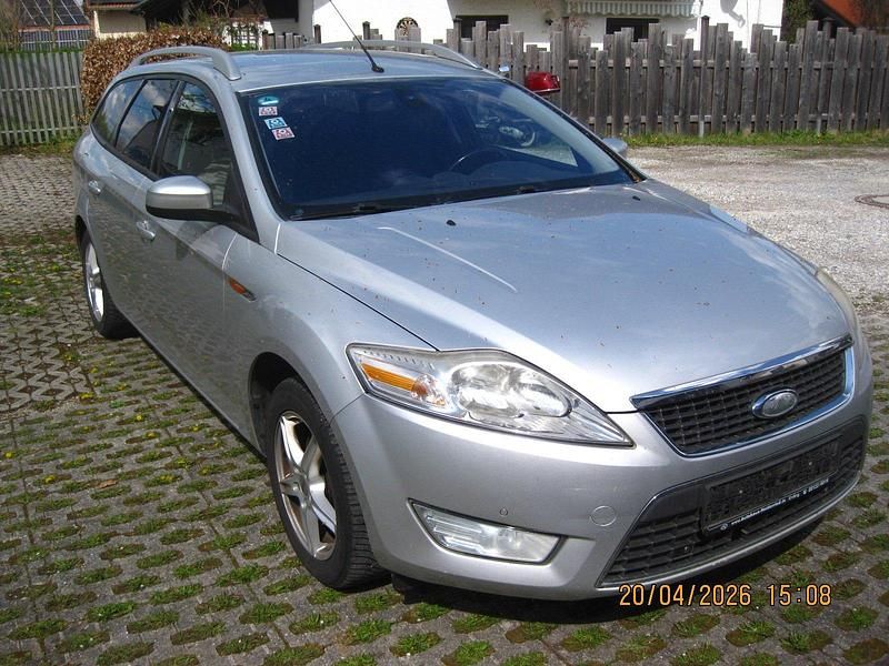 Gebraucht Ford Mondeo 110 PS (80 kW) 2010 Silber Kombi