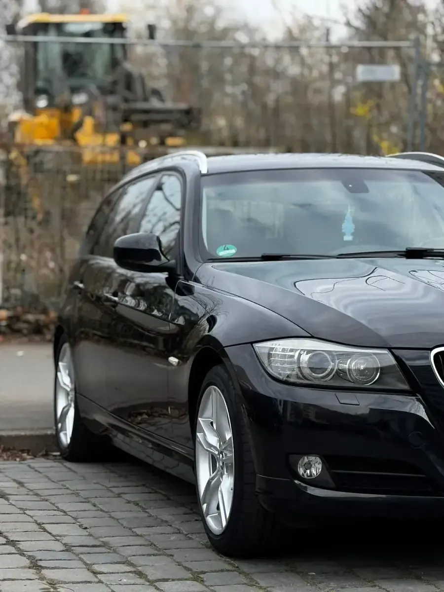 Gebraucht BMW 320 Efficient Dynamics 184 PS (135 kW) 2010 Schwarz Kombi