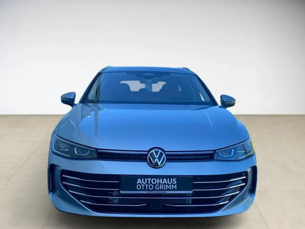 Neu VW Passat Elegance 177 PS (130 kW) 2025 Silber Limousine