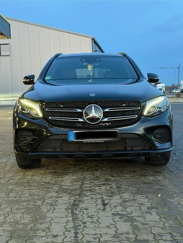 Gebraucht Mercedes GLC250 AMG line 204 PS (150 kW) 2017 Schwarz SUV
