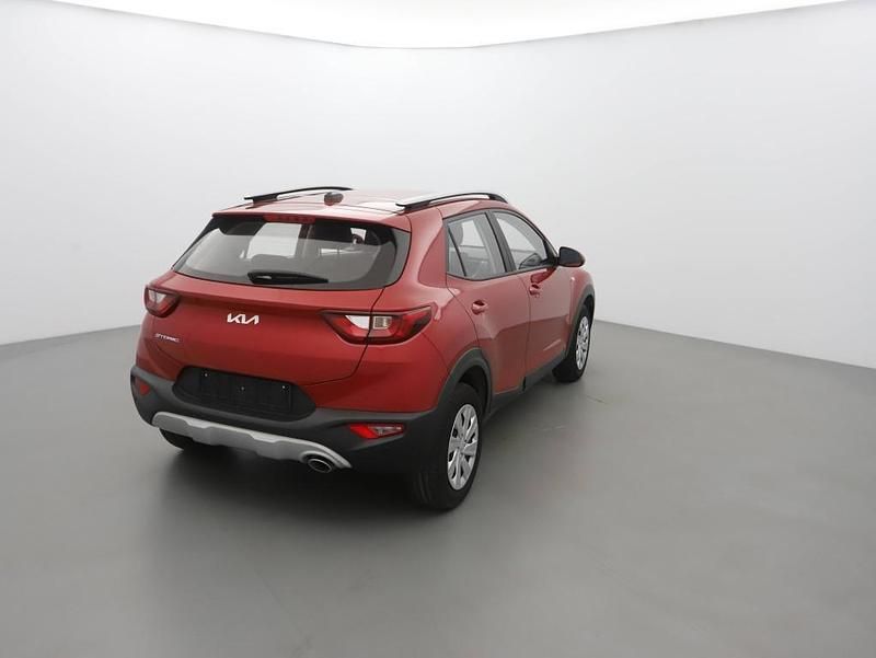 Używany Kia Stonic LX 84 KM (61 kW) 2022 Czerwony SUV