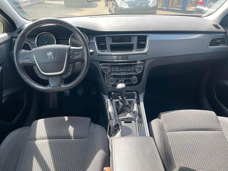 Gebraucht Peugeot 508 Active 156 PS (114 kW) 2012 Silber Limousine