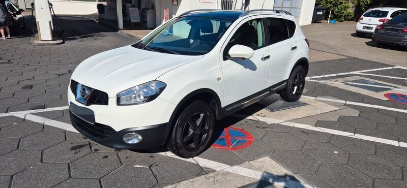 Weiß Gebraucht 2012 Nissan Qashqai Acenta SUV | 7.800 € (Fairer Preis) - Bild 1/4