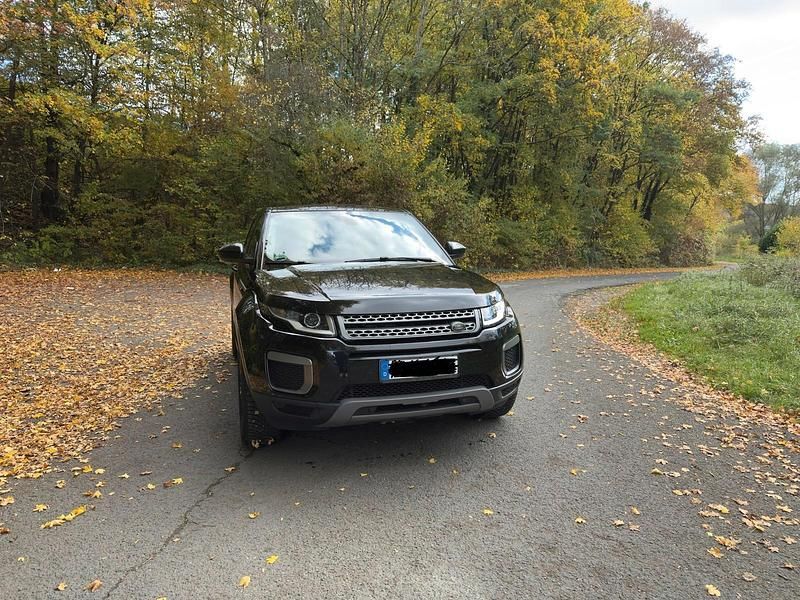 Schwarz Gebraucht 2017 Land Rover Range Rover evoque Pure SUV | 16.989 € (Etwas zu teuer) - Bild 1/4