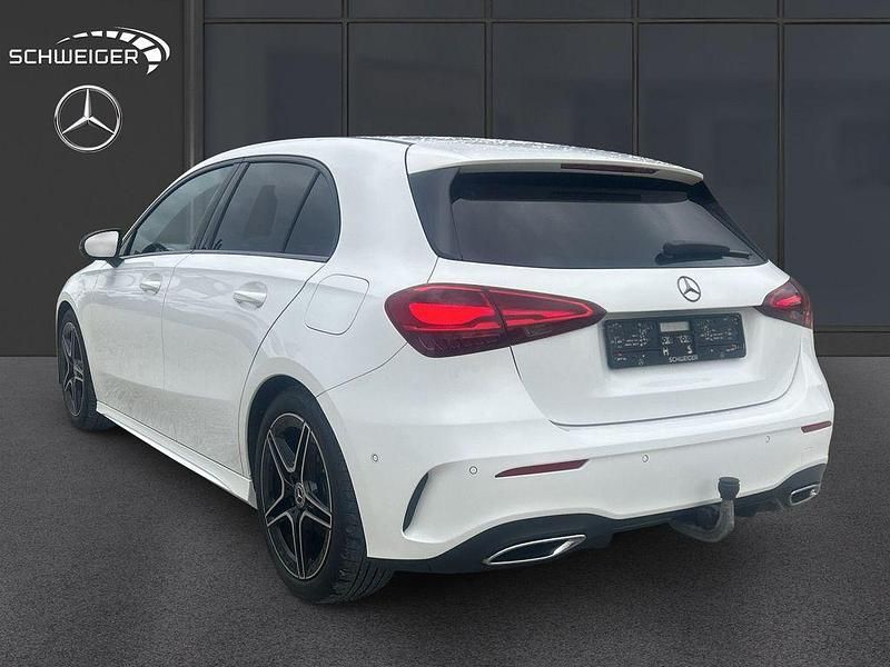 Gebraucht Mercedes A180 Advanced 136 PS (100 kW) 2024 Weiß Limousine