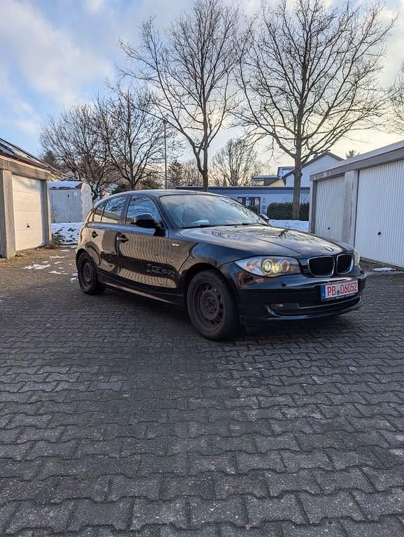 Gebraucht BMW 118 143 PS (105 kW) 2011 Schwarz Kleinwagen