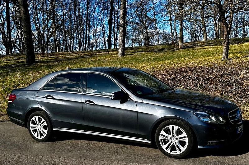 Gebraucht Mercedes E220 Avantgarde 170 PS (125 kW) 2013 Grau Limousine