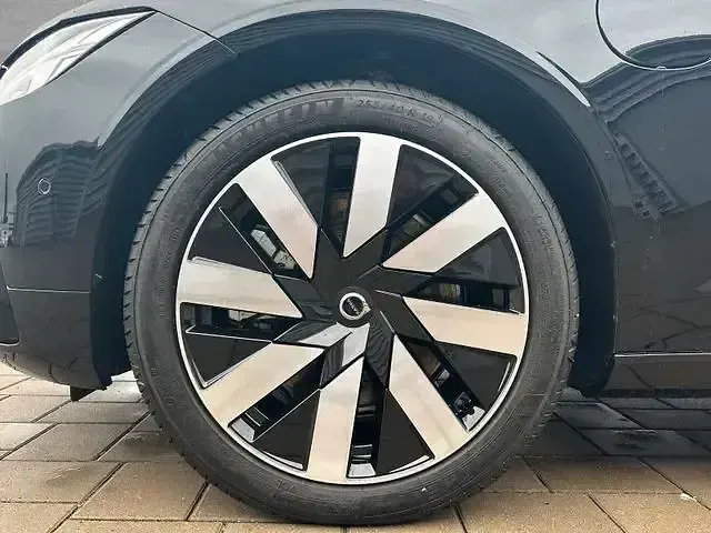 Gebraucht Volvo V90 Plus 349 PS (256 kW) 2025 Onyx schwarz Kombi