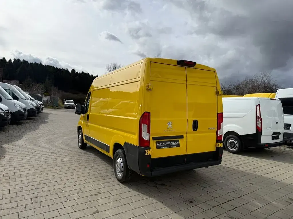 Gebraucht Peugeot Boxer 131 PS (96 kW) 2018 Gelb Van