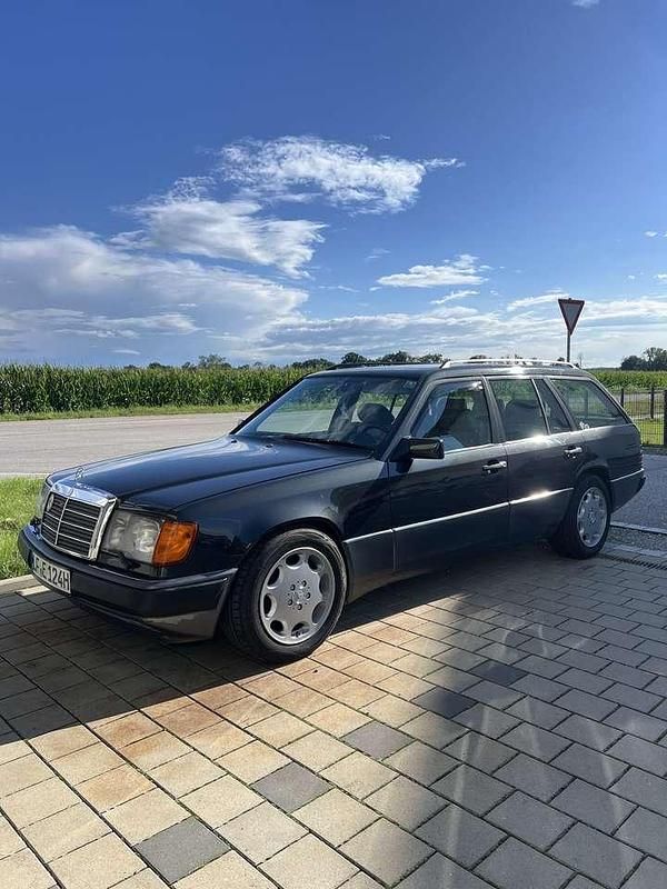 Gebraucht 1992 Mercedes E320 Kombi | 13.490 € - Bild 1/4