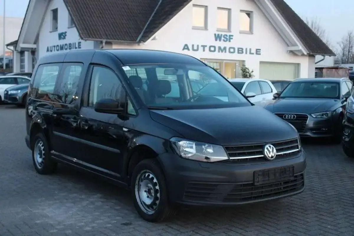 Second-hand VW Caddy Maxi 150 CP (110 kW) 2020 Negru Monovolum