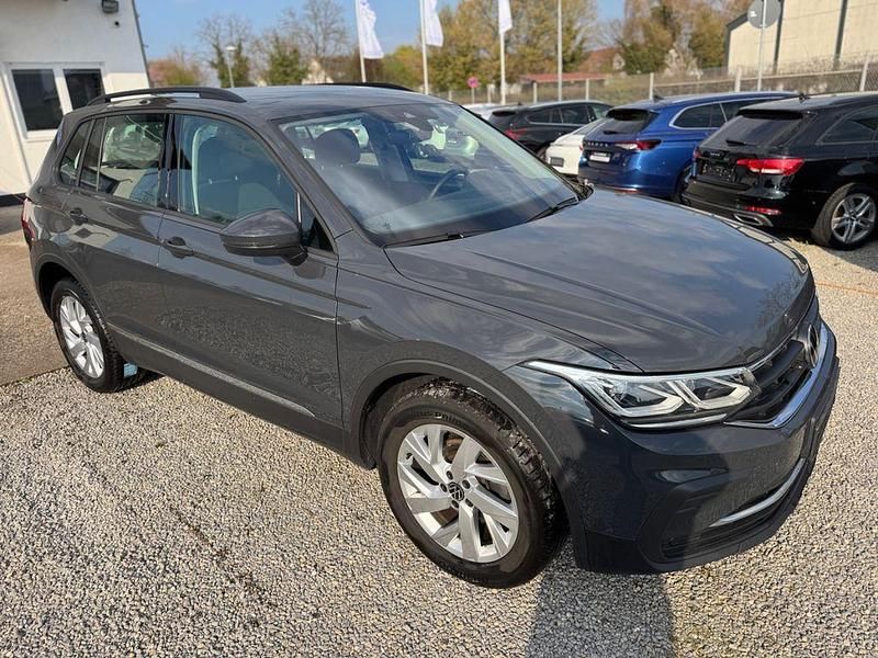 Gebraucht VW Tiguan 150 PS (110 kW) 2022 Grau SUV