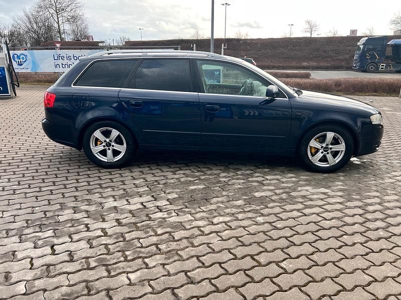 Gebraucht Audi A4 140 PS (102 kW) 2006 Violet Kombi