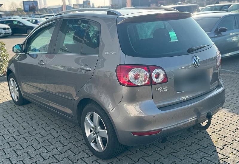 Gebraucht VW Golf VI 105 PS (77 kW) 2011 Braun Kleinwagen
