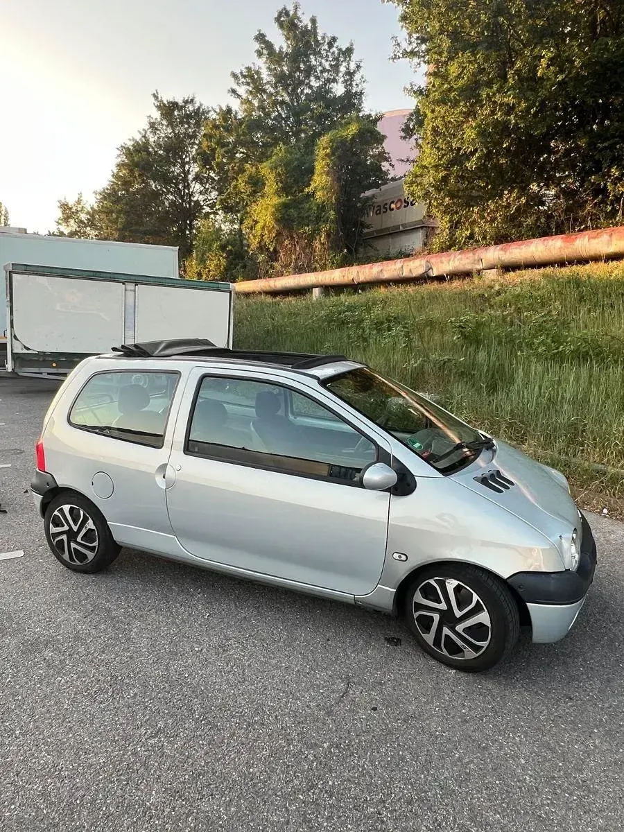 Brugt Renault Twingo Expression 75 HK (55 kW) 2001 Sølv Hatchback