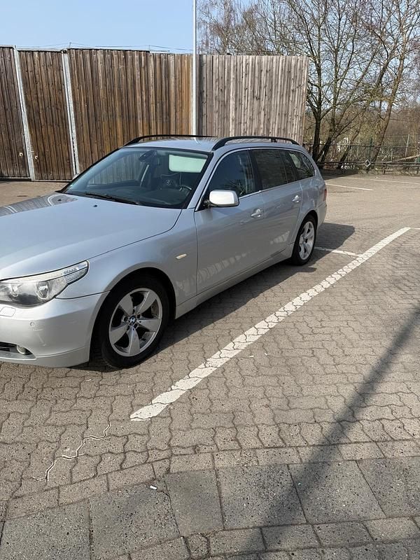 Gebraucht BMW 525 177 PS (130 kW) 2005 Silber Kombi