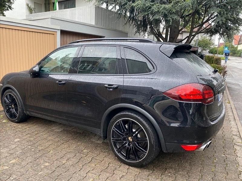 Gebraucht Porsche Cayenne 400 PS (294 kW) 2010 Schwarz SUV
