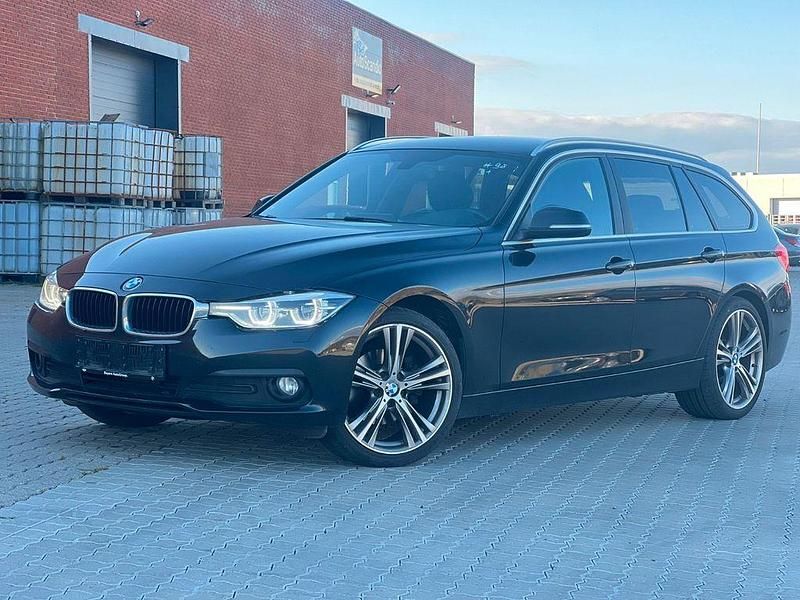 Schwarz Gebraucht 2016 BMW 320 Sport Line Limousine | 11.900 € (Superpreis) - Bild 1/4