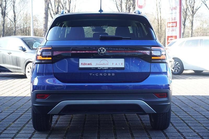 Gebraucht VW T-Cross Move 110 PS (80 kW) 2023 Blau SUV