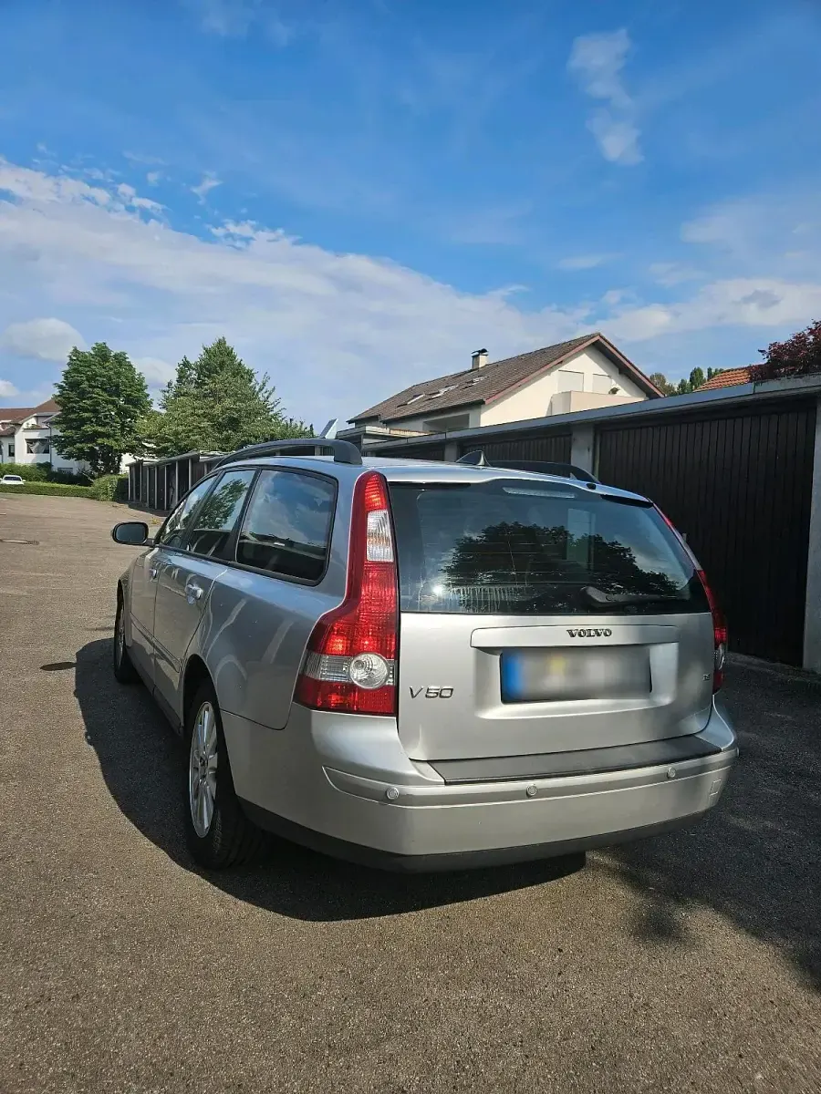 Gebraucht Volvo V50 125 PS (91 kW) 2008 Silber Kombi