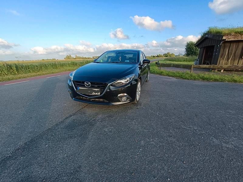 Schwarz Gebraucht 2015 Mazda 3 Limousine | 5.500 € (Superpreis) - Bild 1/4