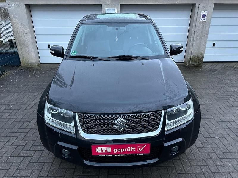 Gebraucht Suzuki Grand Vitara 129 PS (94 kW) 2010 Schwarz SUV