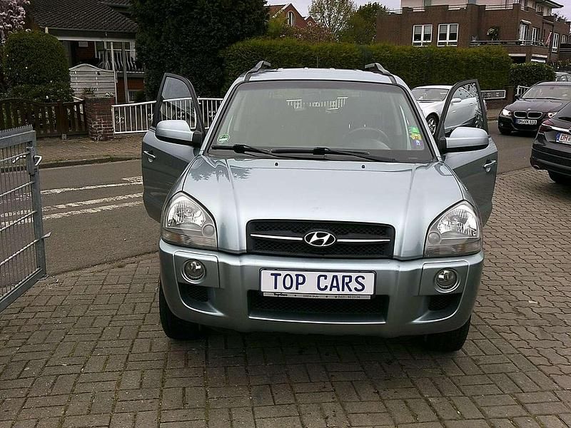 Aqua silver Gebraucht 2006 Hyundai Tucson GLS SUV | 999 € (Superpreis) - Bild 1/4