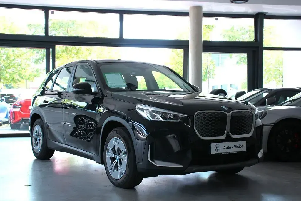 Gebraucht BMW iX1 230 kW (313 PS) 2023 Schwarz ii SUV