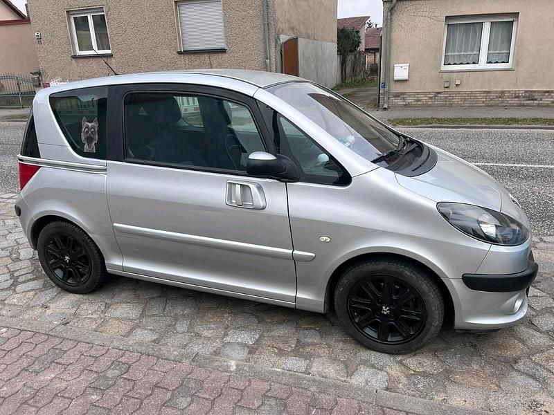 Gebraucht Peugeot 1007 74 PS (54 kW) 2006 Van / Kleinbus