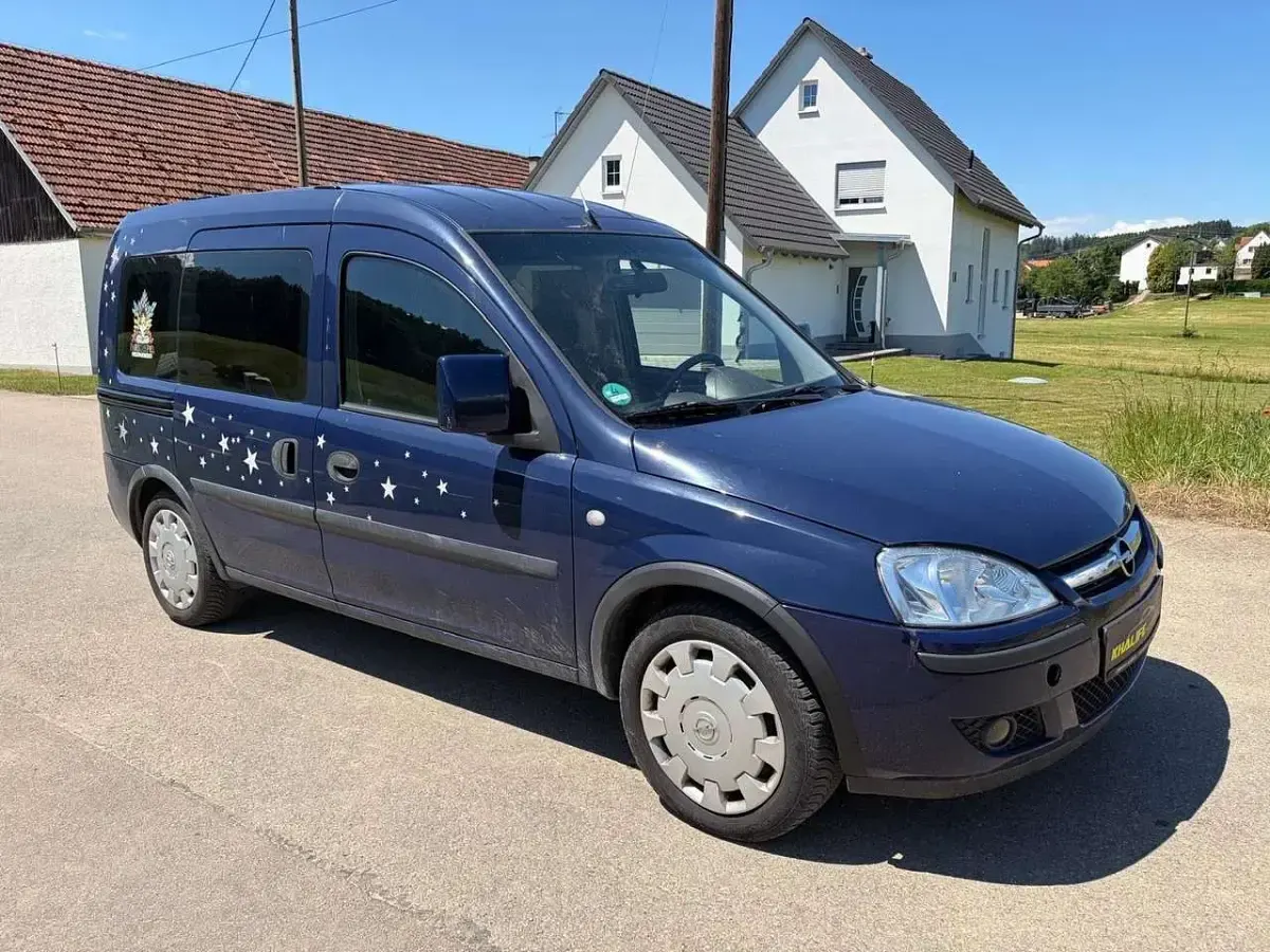 Gebraucht Opel Combo Edition 94 PS (69 kW) 2009 Royalblau h: u2/f:atlantikblau Van / Kleinbus