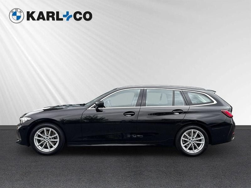 Schwarz ii Gebraucht 2023 BMW 320 Sport Line Kombi | 28.790 € (Guter Preis) - Bild 1/4