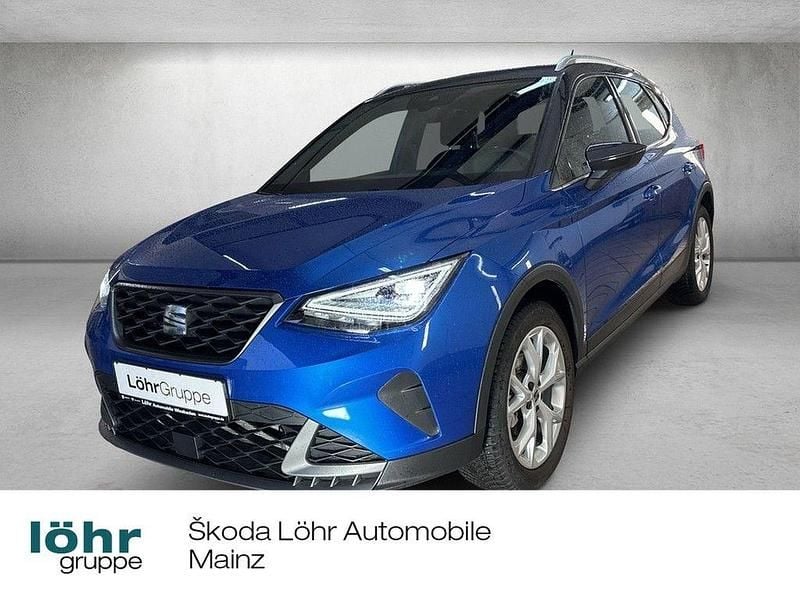 Saphirblau Gebraucht 2024 Seat Arona FR SUV | 19.780 € (Superpreis) - Bild 1/4
