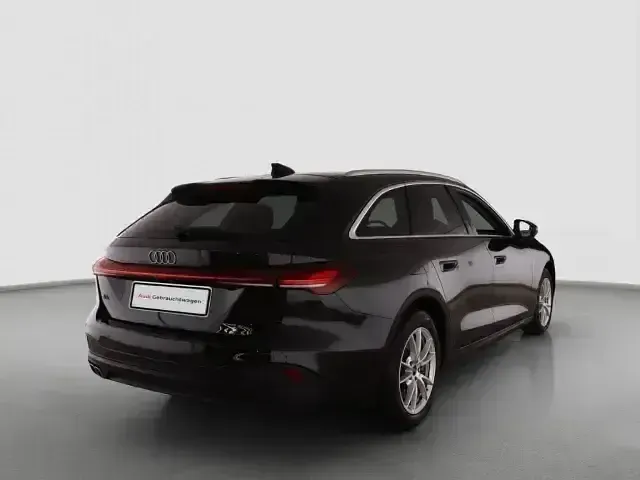 Gebraucht Audi A5 Sport 204 PS (150 kW) 2025 Schwarz Kombi
