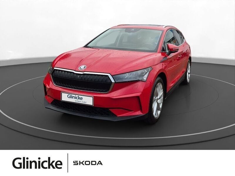 Velvet rot metallic met. Gebraucht 2021 Skoda Enyaq iV SUV | 31.880 € (Guter Preis) - Bild 1/4