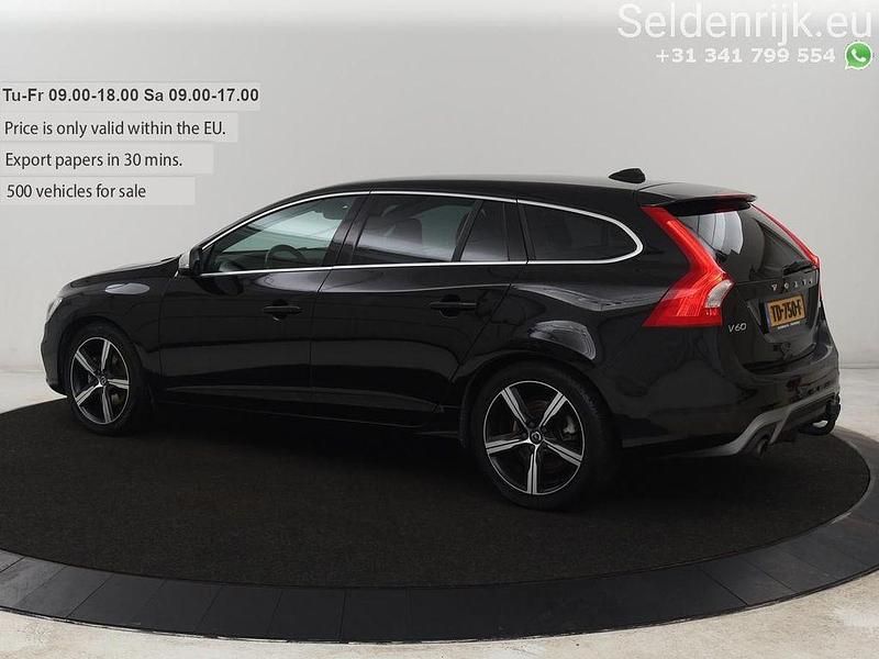 Gebraucht Volvo V60 190 PS (139 kW) 2018 Schwarz Kombi