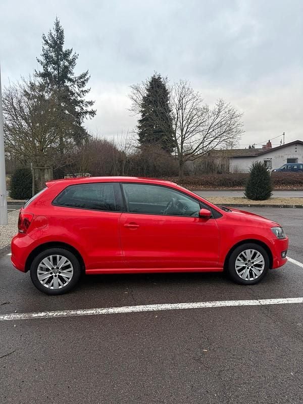 Gebraucht VW Polo 69 PS (50 kW) 2013 Rot Kleinwagen
