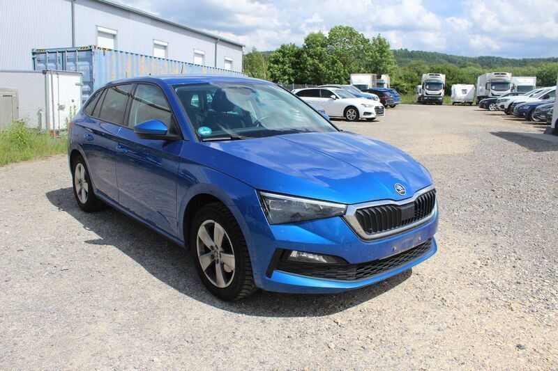 Blau Gebraucht 2020 Skoda Scala Style Kleinwagen | 13.900 € - Bild 1/4