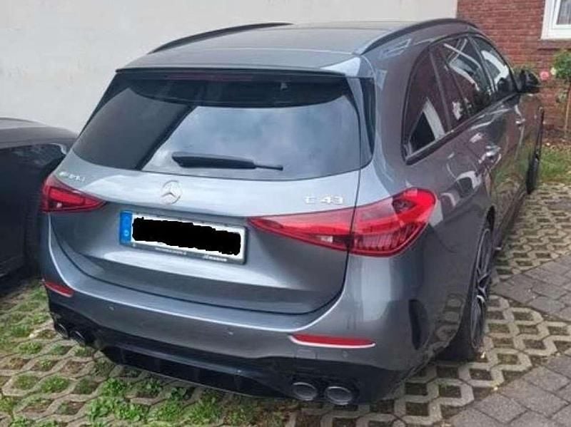 Grau Gebraucht 2022 Mercedes C43 AMG AMG Kombi | 40.000 € - Bild 1/4