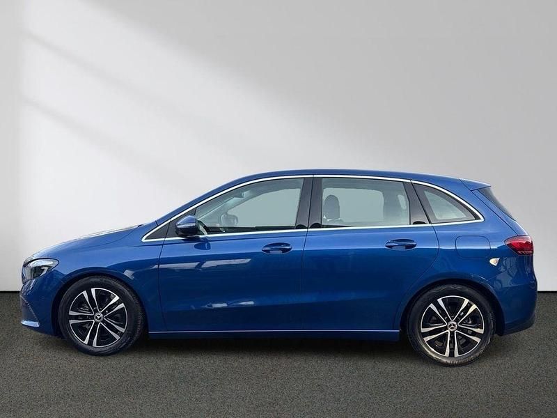 Gebraucht Mercedes B220 Progressive 190 PS (139 kW) 2025 Lack spektralblau Van / Kleinbus