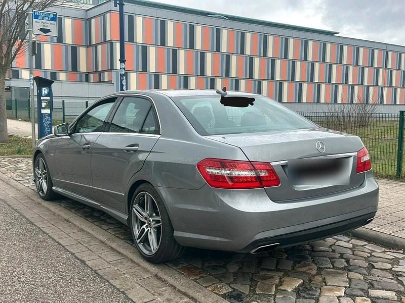 Gebraucht Mercedes E300 AMG 252 PS (185 kW) 2012 Grau Limousine
