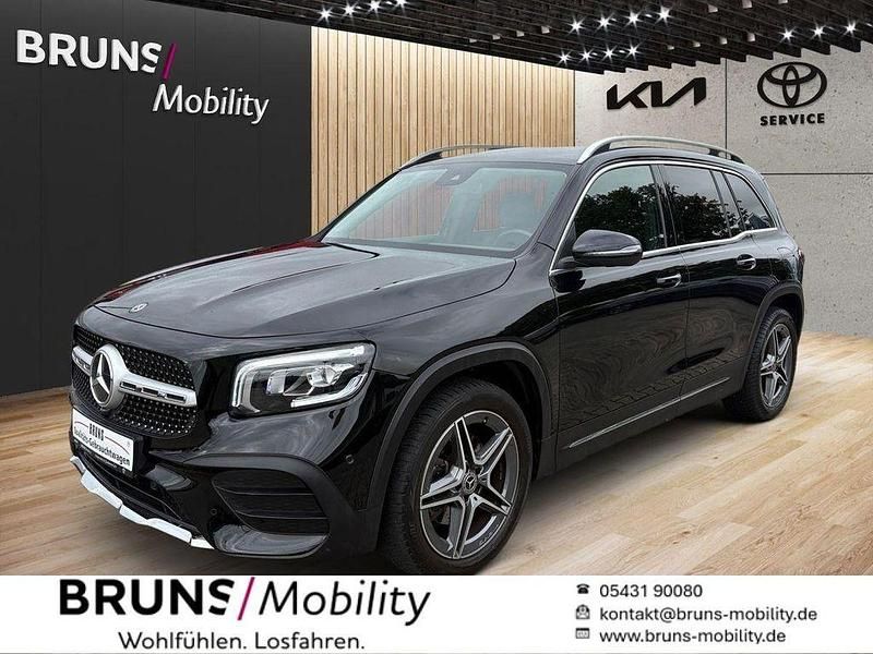 Kosmosschwarz metalliclack Gebraucht 2020 Mercedes GLB200 AMG line SUV | 31.980 € (Fairer Preis) - Bild 1/4