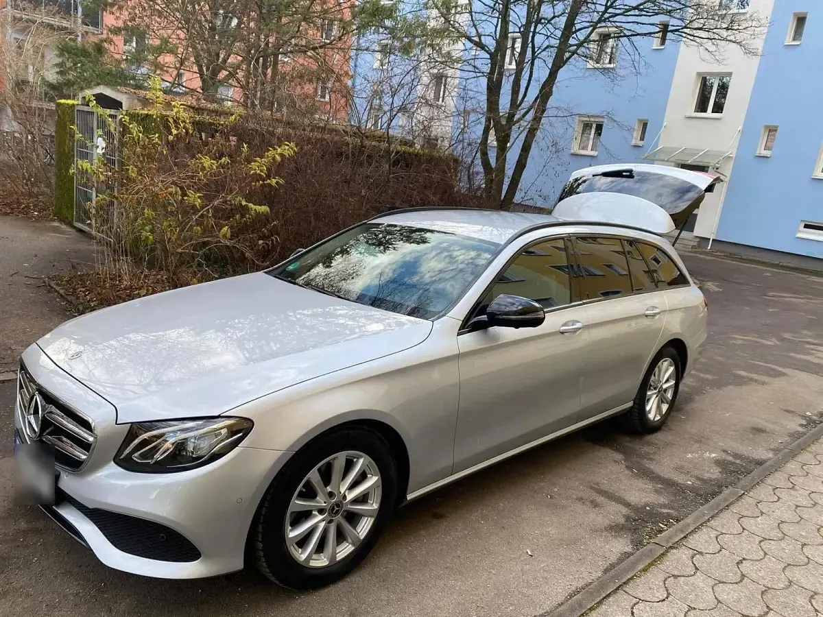 Gebraucht Mercedes E220 200 PS (147 kW) 2019 Silber Kombi