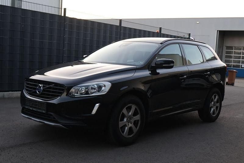 Schwarz Gebraucht 2016 Volvo XC60 Business Edition SUV | 11.450 € (Superpreis) - Bild 1/4