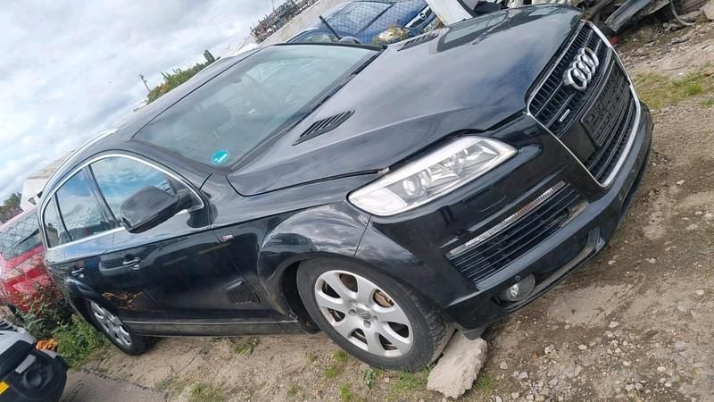 Schwarz Gebraucht 2007 Audi Q7 S-Line SUV | 2.700 € - Bild 1/4