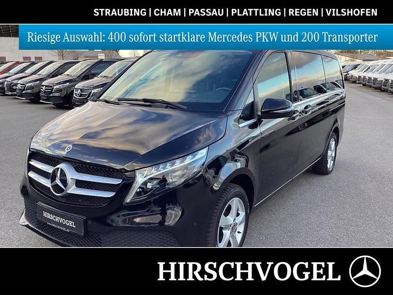 Obsidianschwarz metallic Gebraucht 2024 Mercedes V220 Avantgarde Van / Kleinbus | 55.900 € (Fairer Preis) - Bild 1/4