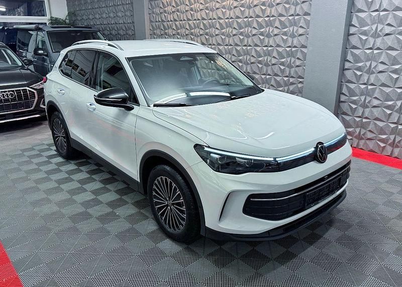 Gebraucht VW Tiguan Goal 150 PS (110 kW) 2025 Weiß SUV