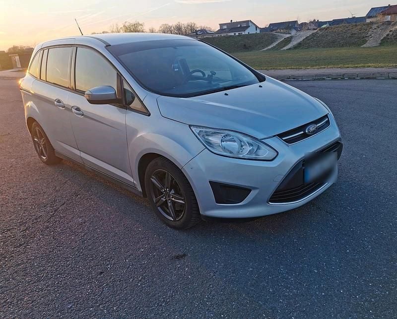 Gebraucht Ford Grand C-Max 125 PS (91 kW) 2011 Silber Van / Kleinbus
