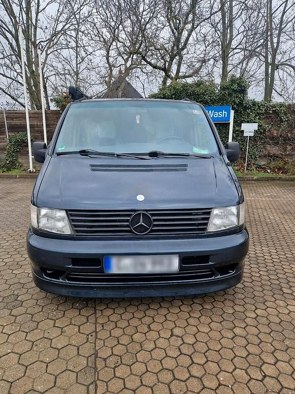 Gebraucht Mercedes Vito 122 PS (89 kW) 2001 Schwarz Van