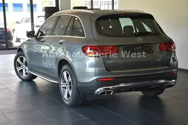 Gebraucht Mercedes GLC220 Exclusive 194 PS (142 kW) 2020 Grau SUV