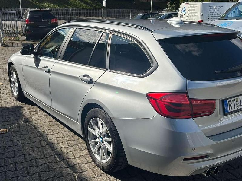 Gebraucht BMW 320 190 PS (139 kW) 2019 Silber Kombi